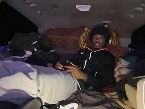 SlimeCrownzOut5 live sex cam