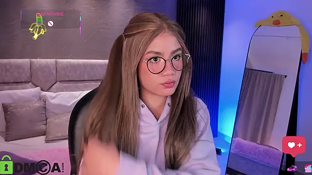 Arinextdoor's cam snapshot