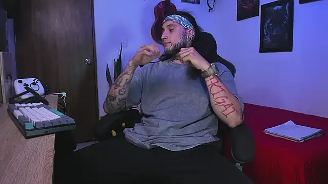 Ryuk_it live sex cam