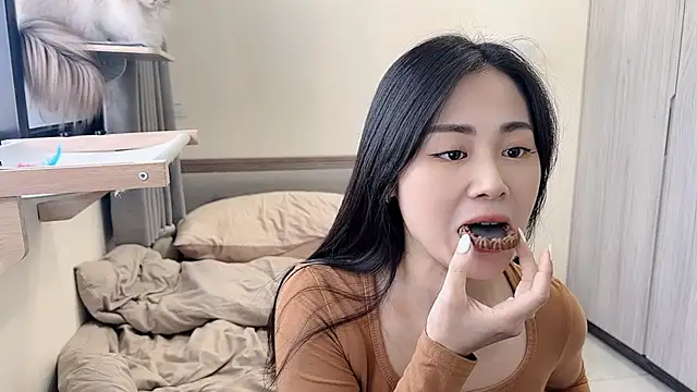 BabyOneDaily's cam snapshot