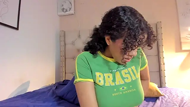 vanesasexyhot21's cam snapshot