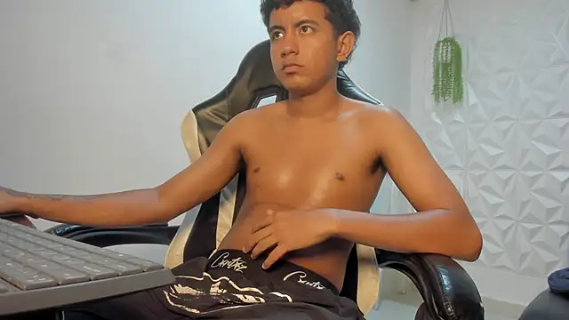 Alluringangel23 live sex cam