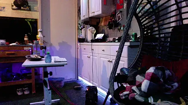 Polaroid_White's cam snapshot