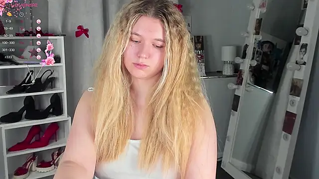 Rebecca_Kelly's cam snapshot