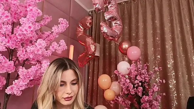 Elliblue's cam snapshot