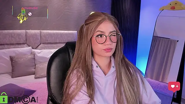 Arinextdoor's cam snapshot