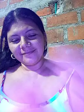 lady_and_charly's cam snapshot