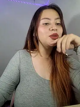 Scarlet_garnet's cam snapshot