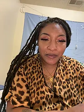 Egyptian_reign's cam snapshot