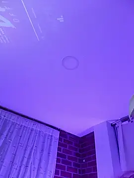 LeslyEvanss_'s cam snapshot