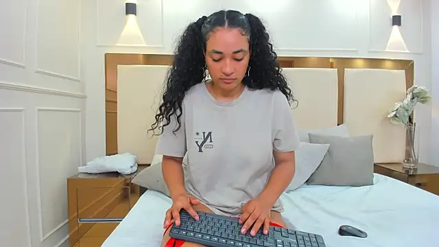 _zendy_love_'s cam snapshot