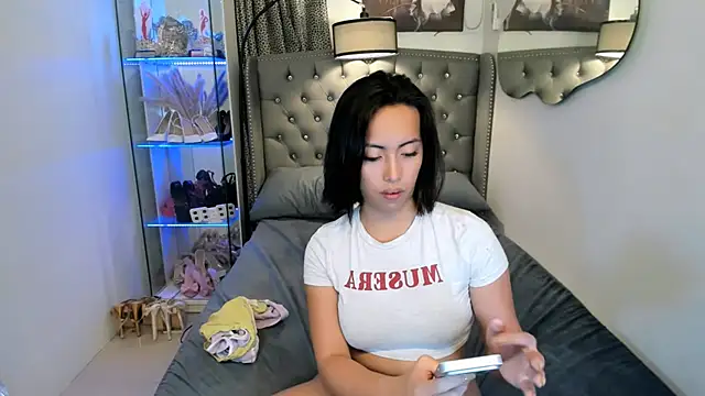 reighnempress live sex cam