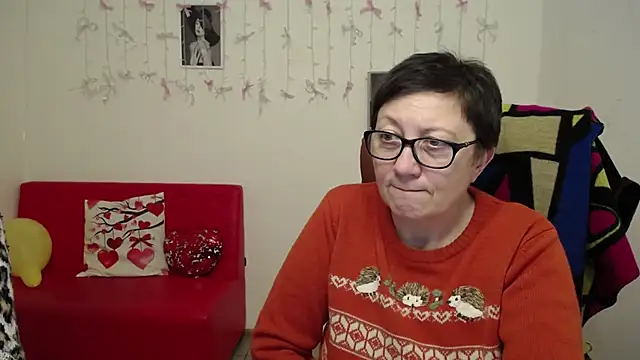 EmilyL0ve's cam snapshot