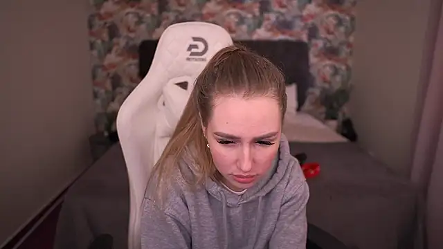 GabriellaJass live sex cam