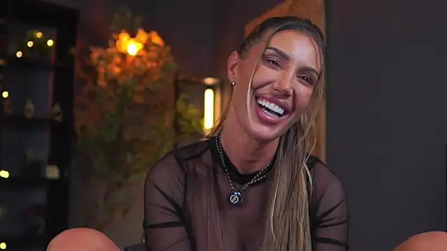 Evelyn_Evyyy's cam snapshot