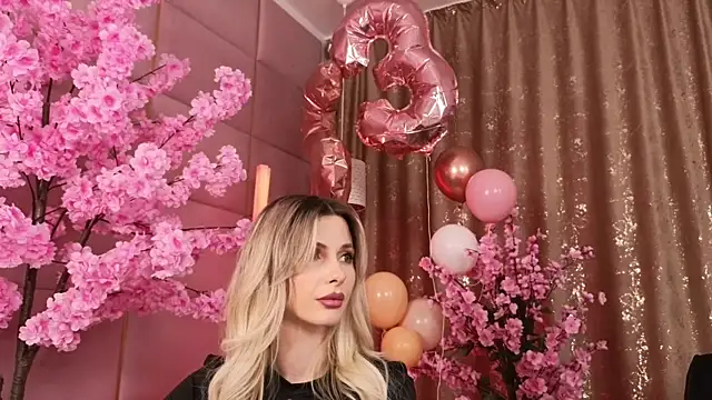 Elliblue's cam snapshot