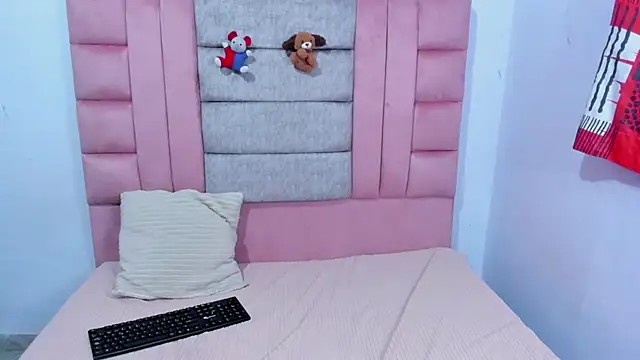 AdaraWilson's cam snapshot