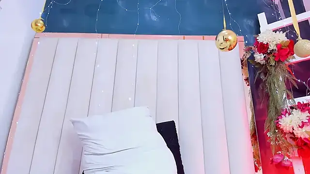 africa_holmes's cam snapshot