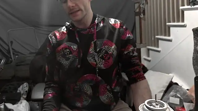 MasterDaddyCool's cam snapshot