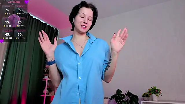 ElvaHilby live sex cam