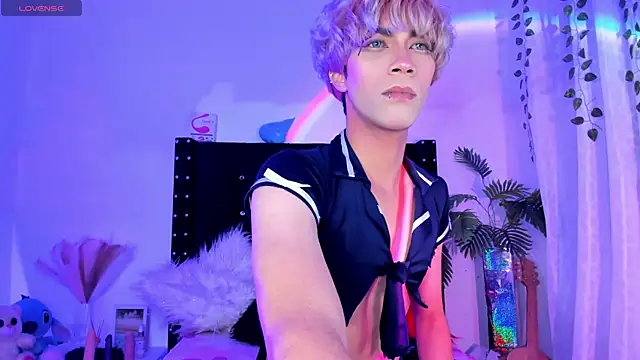 Cooperrosscute233 live sex cam