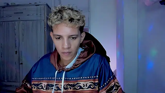 tylernova's cam snapshot