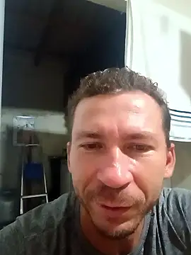 RobertoLuiz84 live sex cam