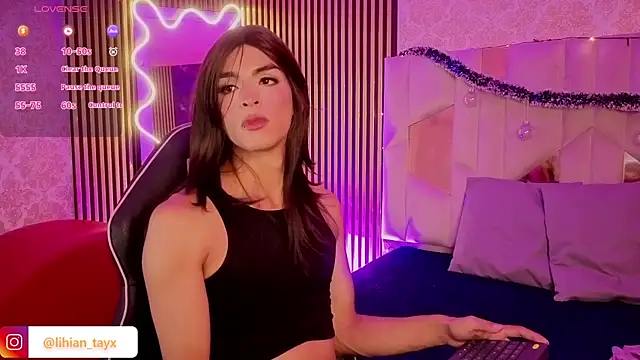 LIHIAN_TAY's cam snapshot