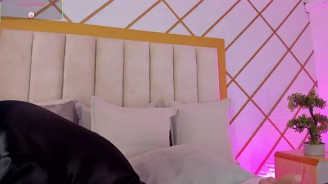 TaniaSmith1 live sex cam