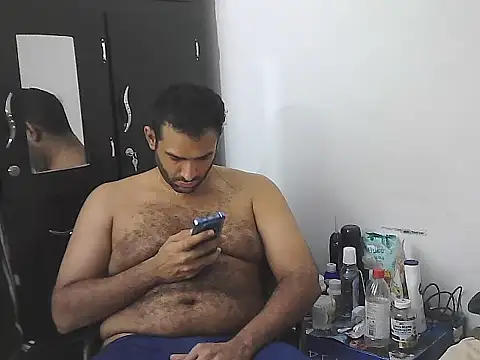 AlphaLatinoBear's cam snapshot