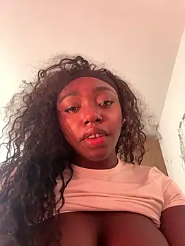 alissradiante1's cam snapshot