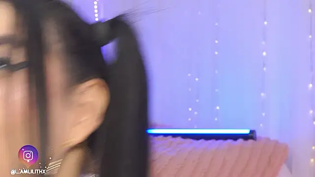 ItsJuli's cam snapshot