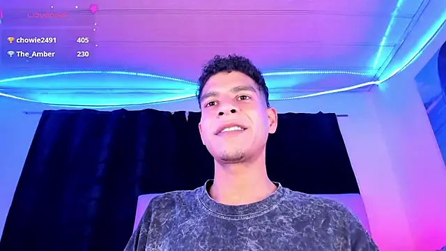 Ethan_Boyy live sex cam