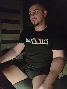 Foxyshaved live sex cam