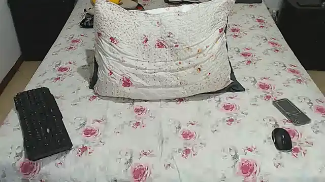 JahsHot live sex cam