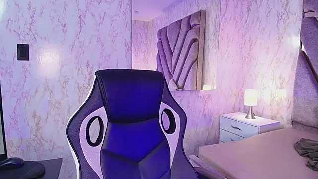 redd_pandaa's cam snapshot