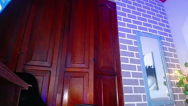 Kityy_cum18's cam snapshot