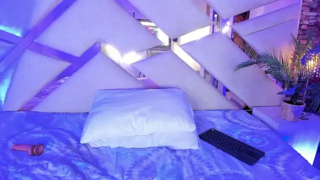 sophie_pariss's cam snapshot