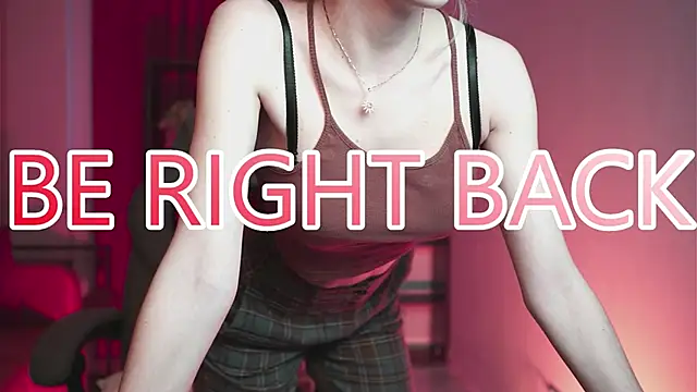 LuxRayi's cam snapshot