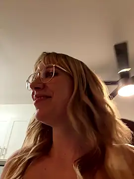 rileylovesyou's cam snapshot