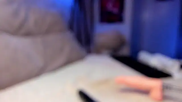 yourbabykitty's cam snapshot