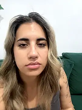 lushPeach's cam snapshot