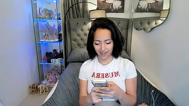 reighnempress live sex cam