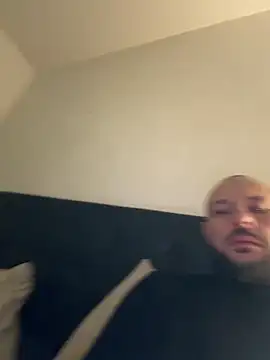 Guitccch live sex cam