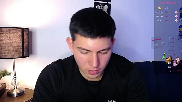 JamesCr_ live sex cam