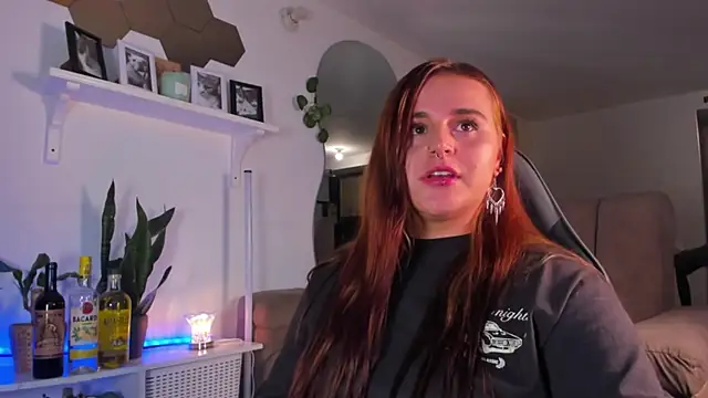 evy_orange1's cam snapshot