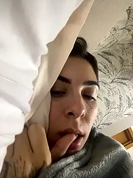 fer-nanda's cam snapshot