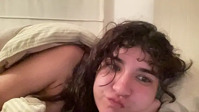 Esmerald_01's cam snapshot