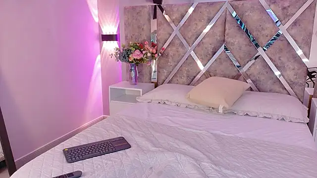 LolaGray__'s cam snapshot