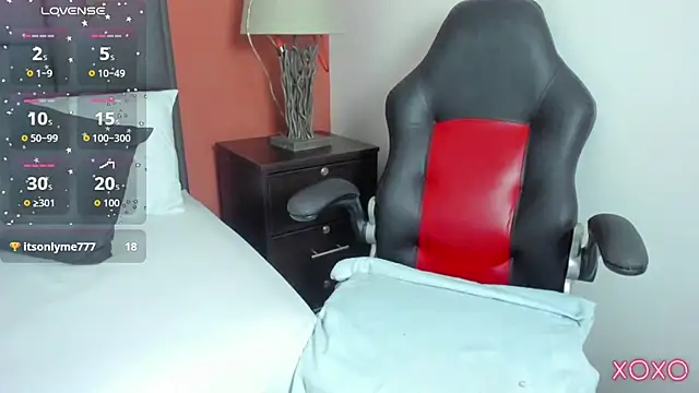 linda_rios_'s cam snapshot